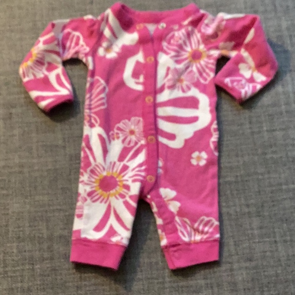 Carter's baby outfit